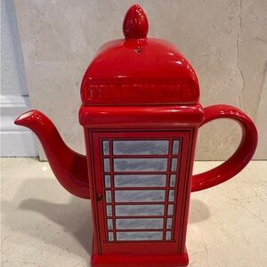 Red Telephone Booth Teapot